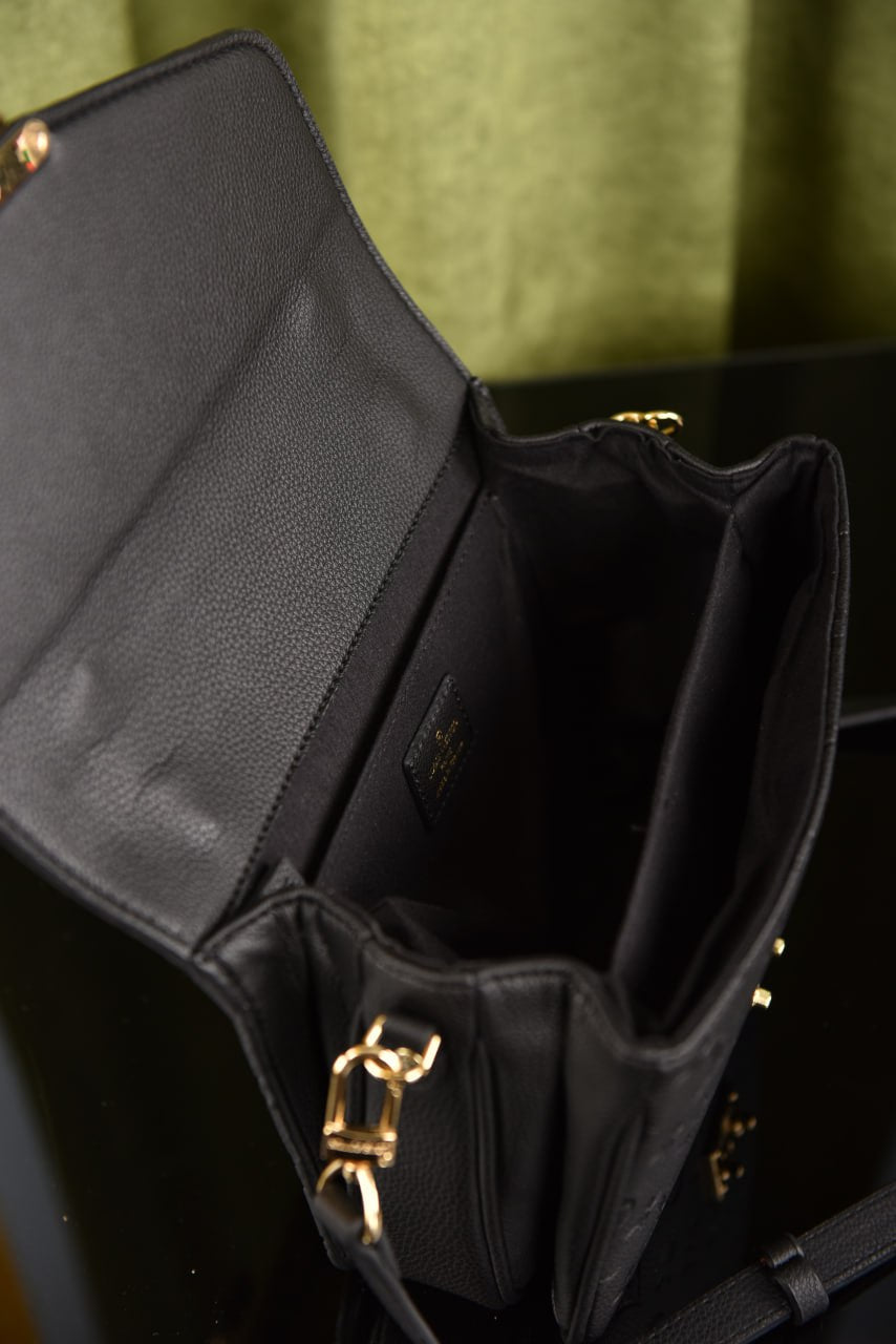 Metis Pochette Black Bag