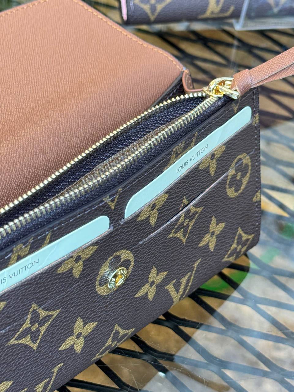 L - Leather Wallet (Brown)