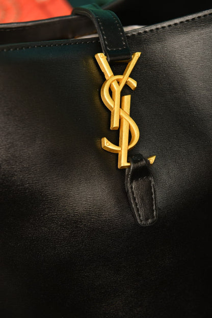 Le 37 in Shiny Leather